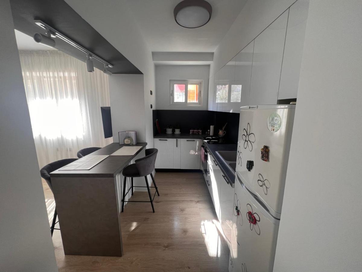 Amion Apartment In Center Of Tirana Exterior photo